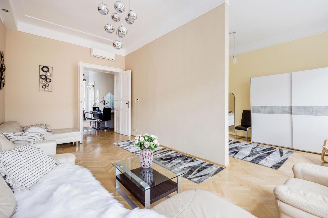 Bubbles Apartment Будапеща Екстериор снимка